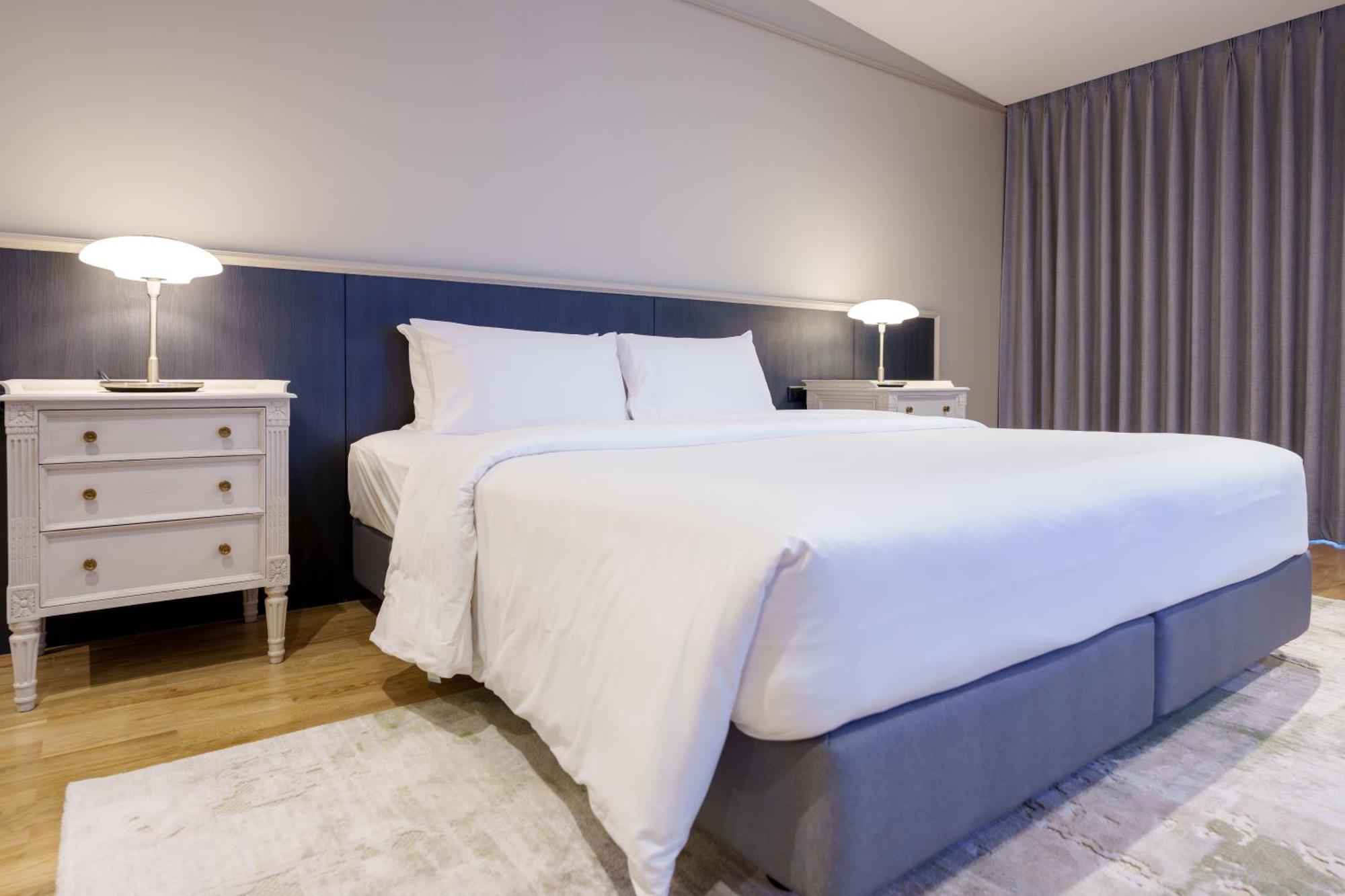 Floral Court & Sukhumvit 13 בנגקוק